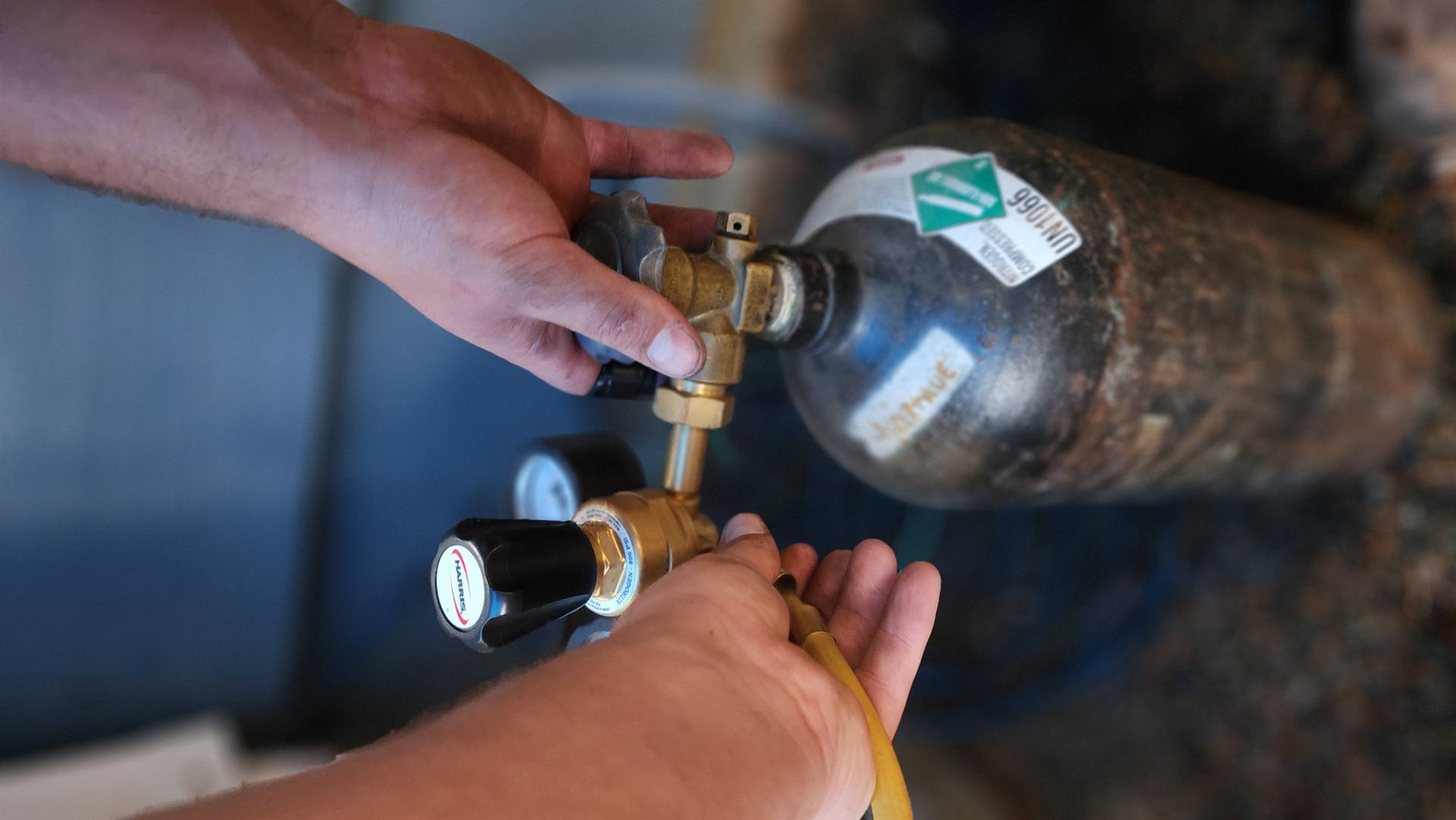 The Mechanics of Air Scrubber Technology in Homes with Pets