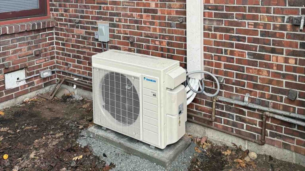 how does a heat pump work